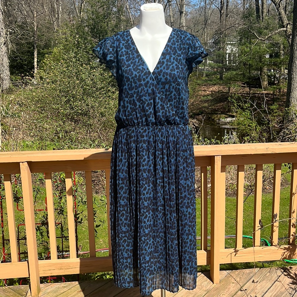 Banana Republic pleated dress L